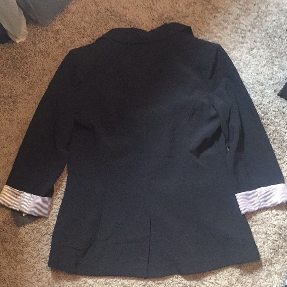 Black blazer - Picture 3 of 3